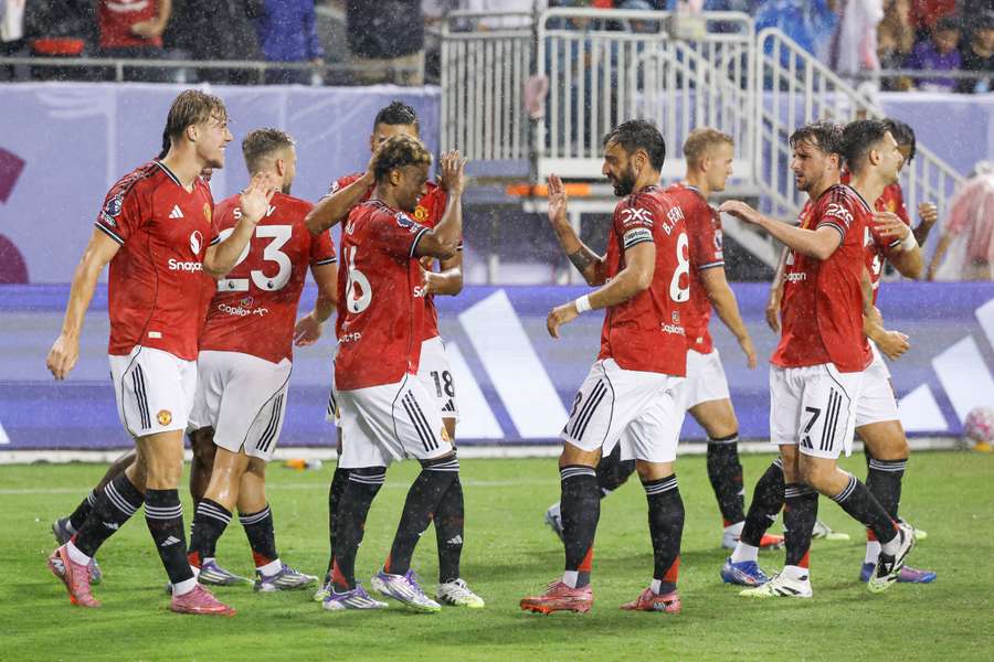 Man Utd's players celebrate another win