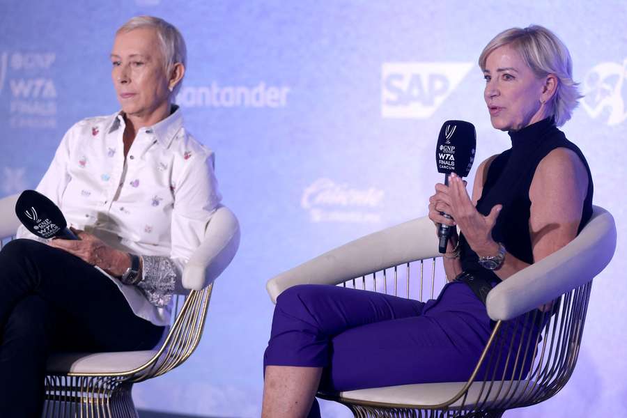 Chris Evert (R) and Martina Navratilova have criticised the WTA Tour's consideration of staging the WTA Finals in Saudi Arabia