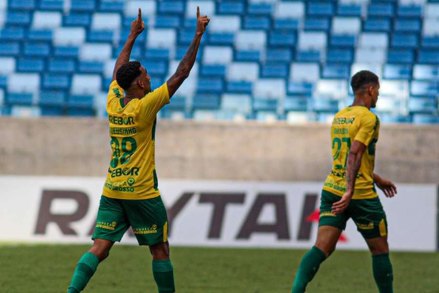 Mateusinho marcou o gol que garantiu o título do Cuiabá neste sábado