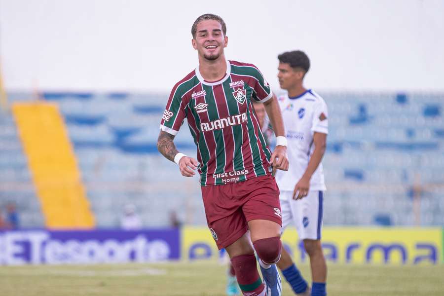 Meia Agner fez dois na estreia do Fluminense na Copinha