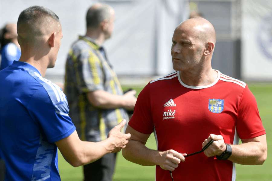 Anton Šoltis (vpravo) povedie nováčika do Fortuna ligy z pozície hlavného trénera.