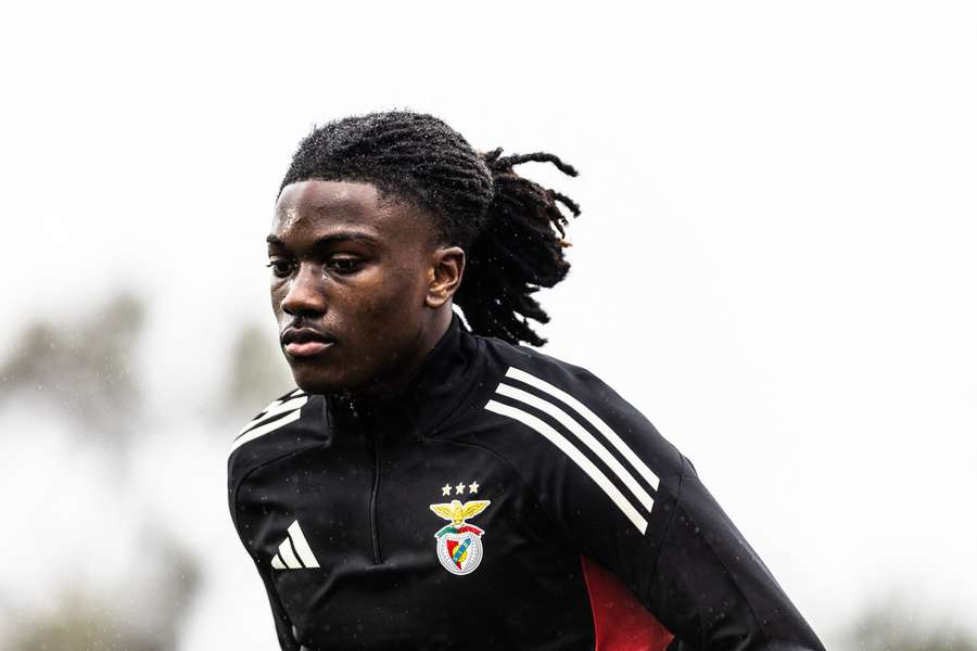 Umeh sofreu lesão grave