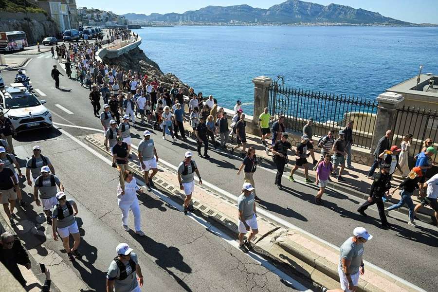 Marseille donne le coup d'envoi du relais olympique, rendez-vous à Paris