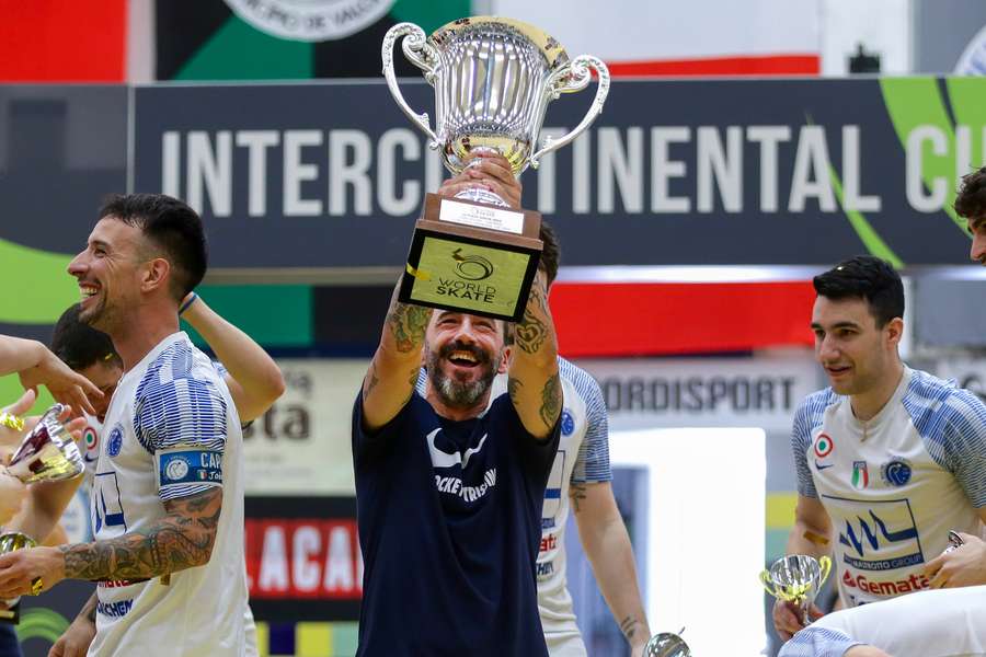 Italianos levantaram o troféu pela primeira vez