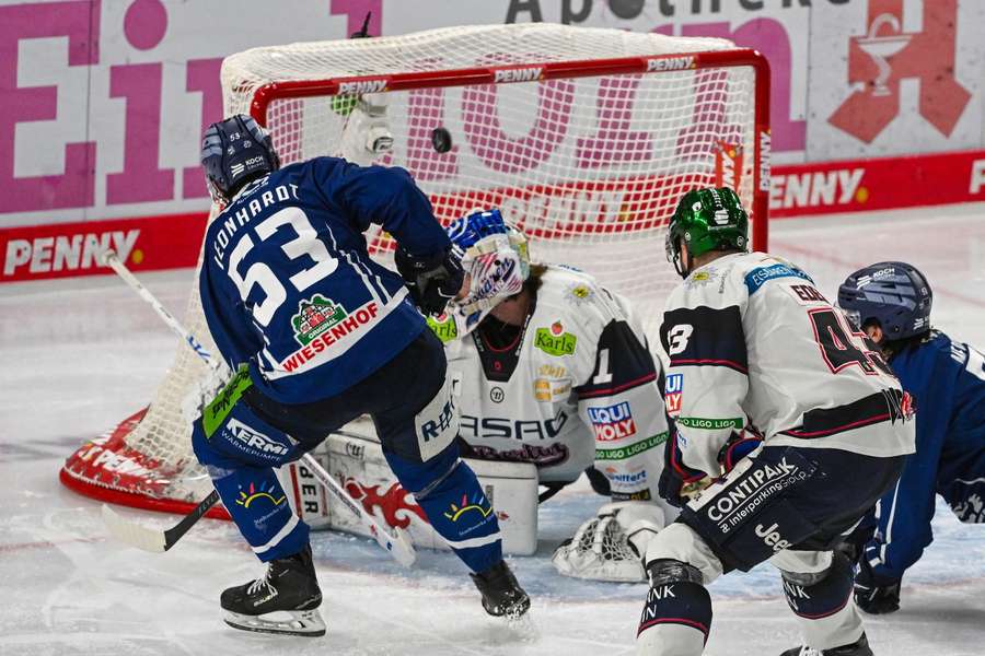 Danjo Leonhardt erzielt das 4:0.