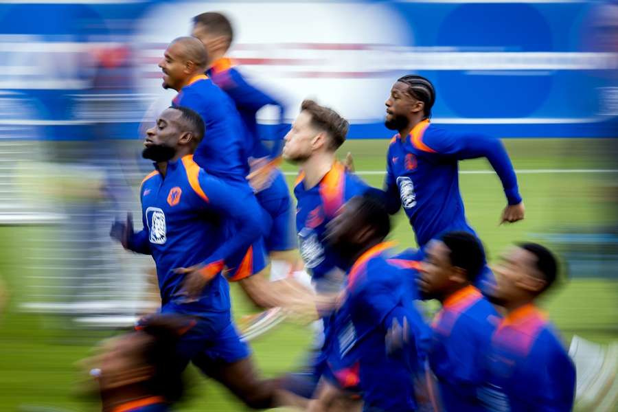 Nederland zal de wedstrijd tussen Spanje en Albanië met speciale interesse volgen