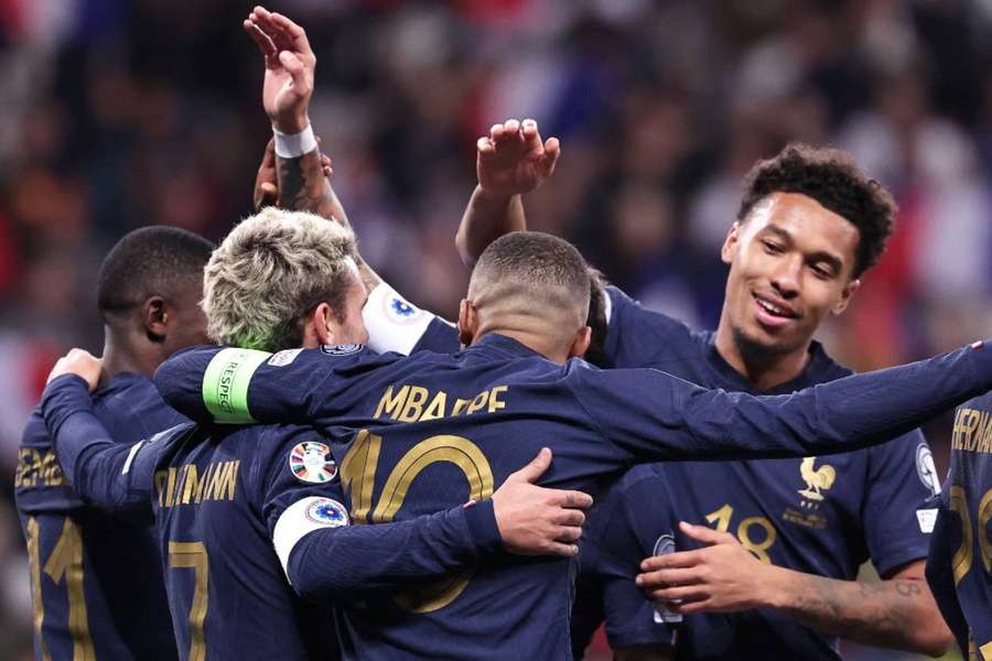 Franța sărbătorește unul dintre cele 14 goluri marcate împotriva Gibraltarului