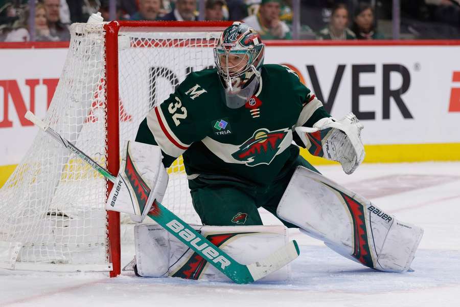 Gustavsson z Minnesoty neodchádza.