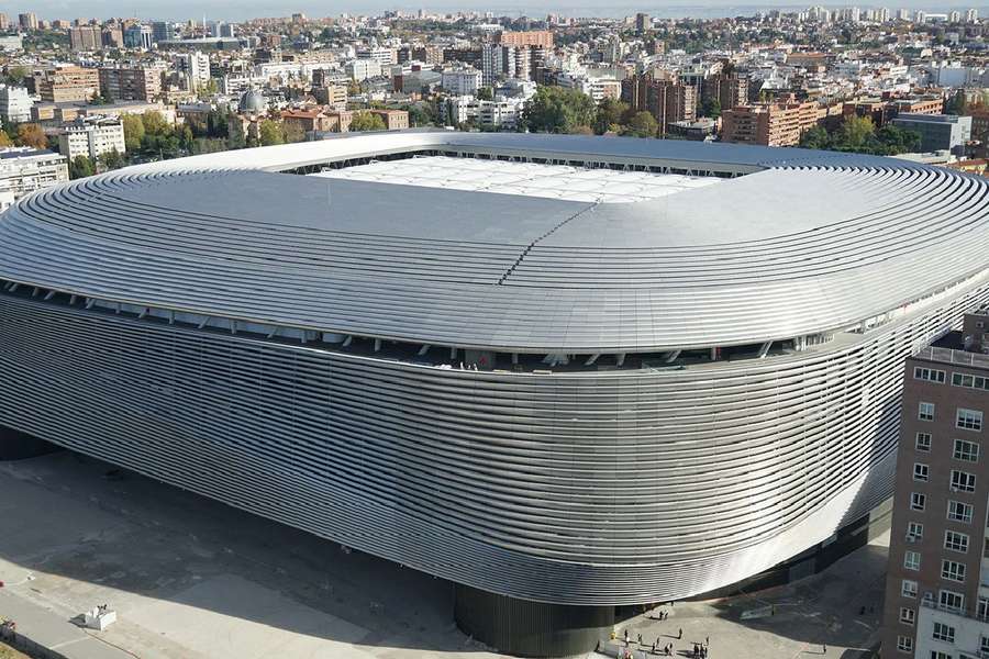 Vista exterior del Santiago Bernabéu