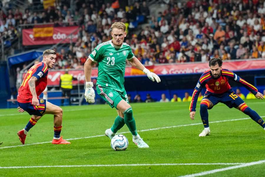 Brankář Antonín Kinský ve Španělsku ukázal, že mu sebevědomí nechybí. Brankář Antonín Kinský ve Španělsku ukázal, že mu sebevědomí nechybí.
