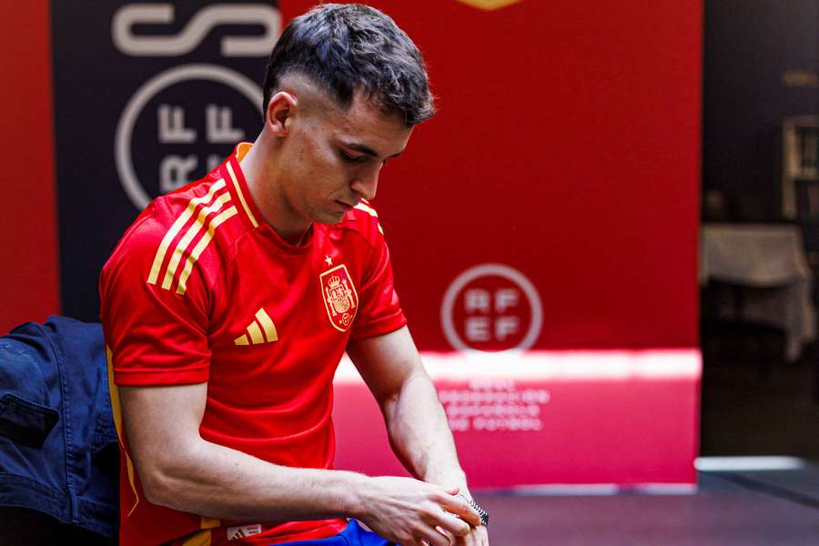 Marc Casadó, con la camiseta de la selección española