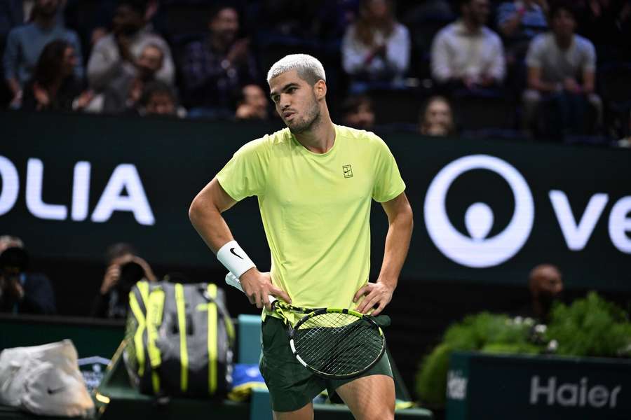 Alcaraz v Paríži nestačil na Camerona Norrieho. Alcaraz v Paríži nestačil na Camerona Norrieho.