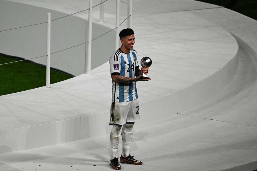 Enzo Fernández foi campeão do Mundo e o melhor jovem do Mundial