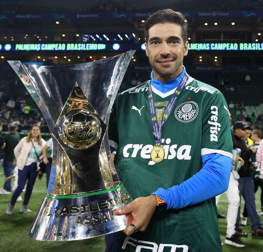 Abel Ferreira levou o Verdão ao bi de 2022 e 2023