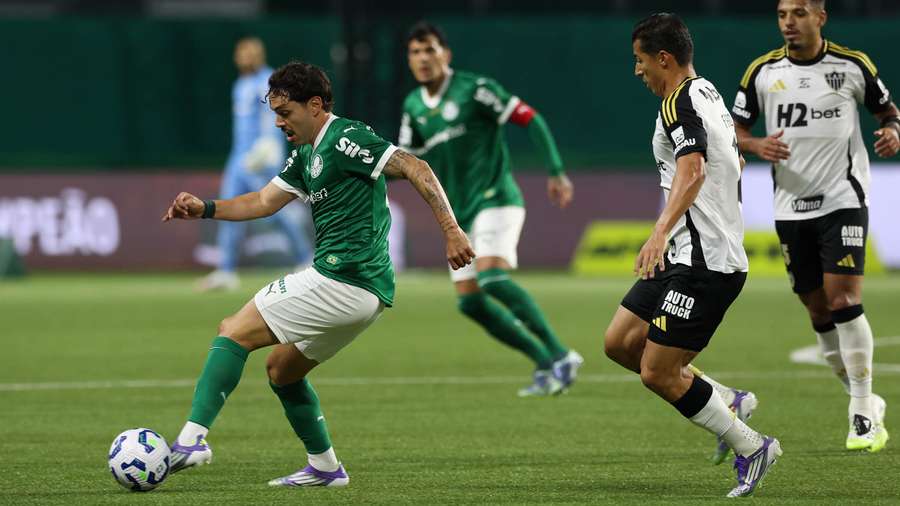 O Palmeiras envolveu o Atlético-MG na maior parte do tempo O Palmeiras envolveu o Atlético-MG na maior parte do tempo