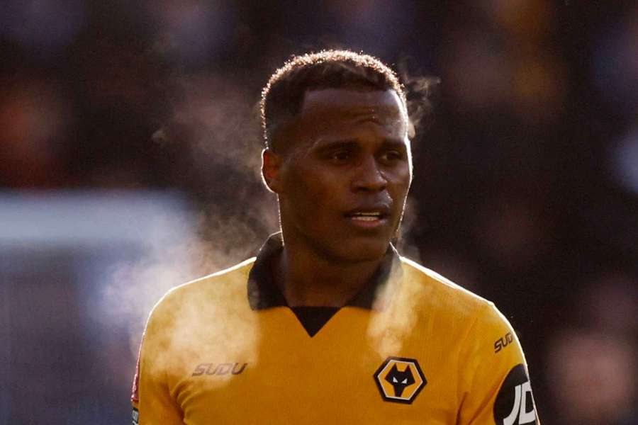 Palmeiras make offer for Wolves winger Arias