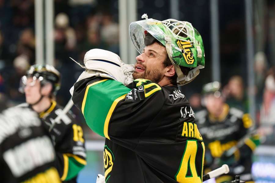 Plenty of players will be looking around for other scores on Tuesday night!