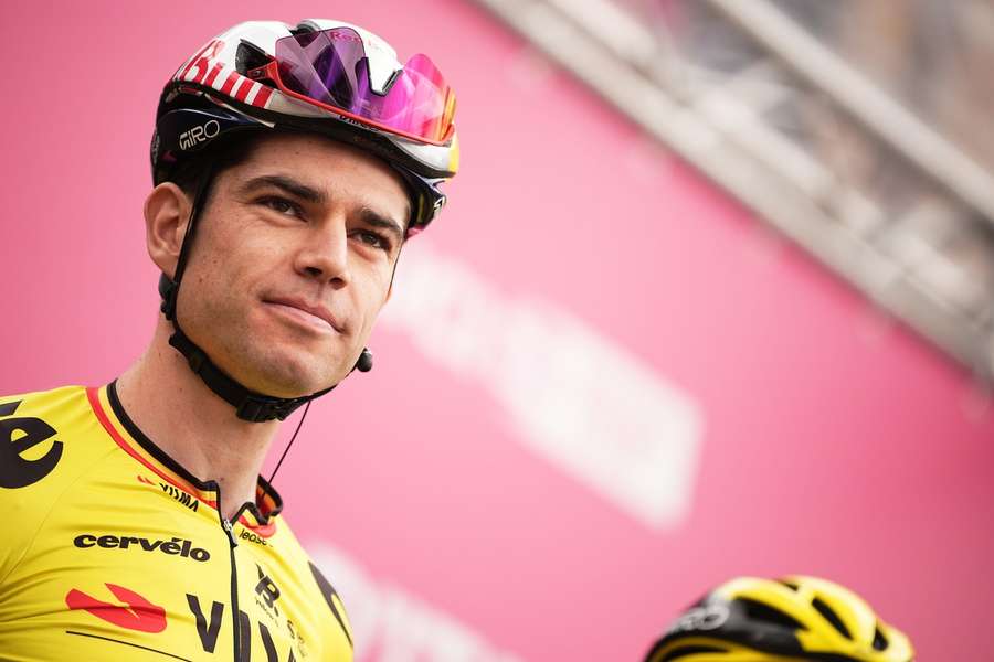 Do Sieny dorazil ako prvý van Aert.