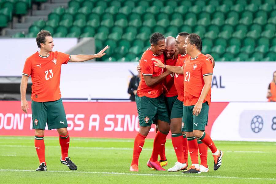 Hélder Postiga voltou a usar a 23