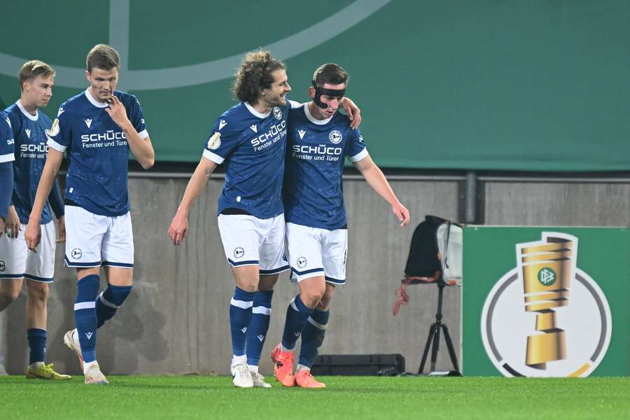 Arminia Bielefeld hat sensationell das Achtelfinale im DFB-Pokal erreicht.