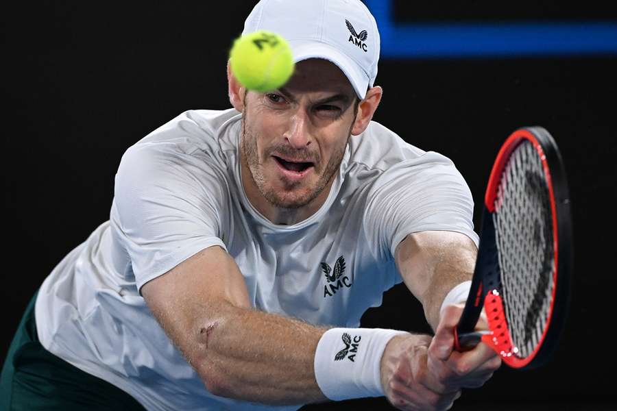 Murray and Djokovic to defy aches and pains at Australian Open