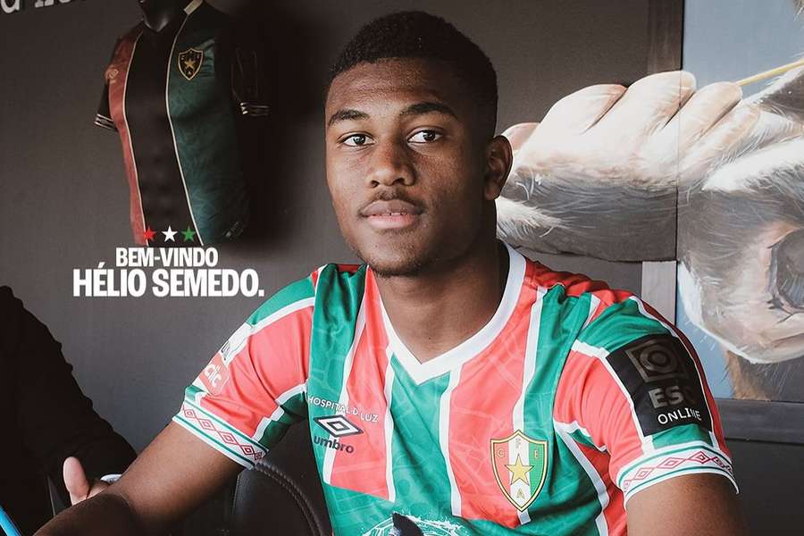 Hélio Semedo com as cores do Estrela da Amadora