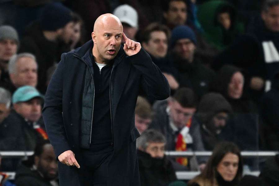 Arne Slot on the touchline at the Tottenham Hostpur Stadium Arne Slot on the touchline at the Tottenham Hostpur Stadium