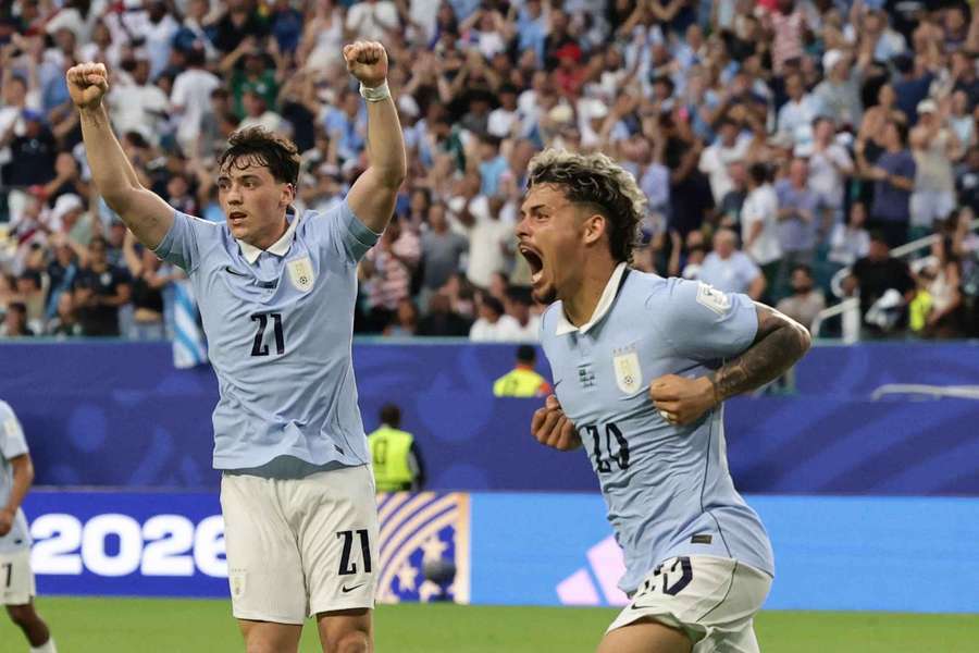 Maxi Araujo jubelt über seinen Ausgleich für Uruguay. Maxi Araujo jubelt über seinen Ausgleich für Uruguay.