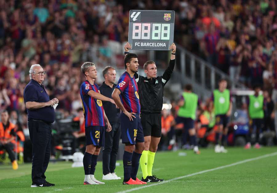 Rodri came on for his Barcelona debut Rodri came on for his Barcelona debut