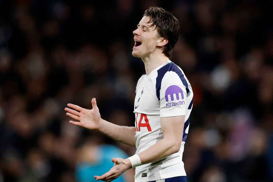 Zamora reveals when Tottenham won't be a top 6 side: Fans are pulling their hair out! Zamora reveals when Tottenham won't be a top 6 side: Fans are pulling their hair out!
