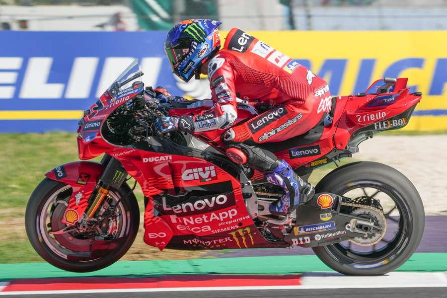 Bagnaia resurge de sus cenizas.