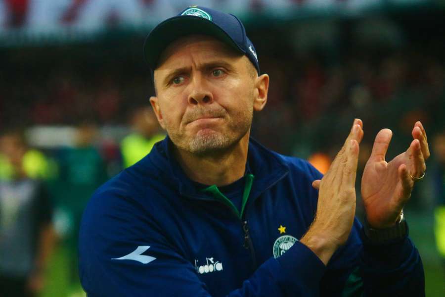 Mozart conduziu Coritiba ao tricampeonato da Série B do Brasileirão Mozart conduziu Coritiba ao tricampeonato da Série B do Brasileirão