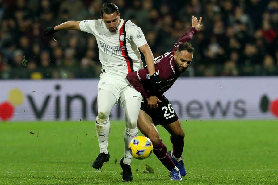 Milan foi buscar empate contra a Salernitana nos acréscimos