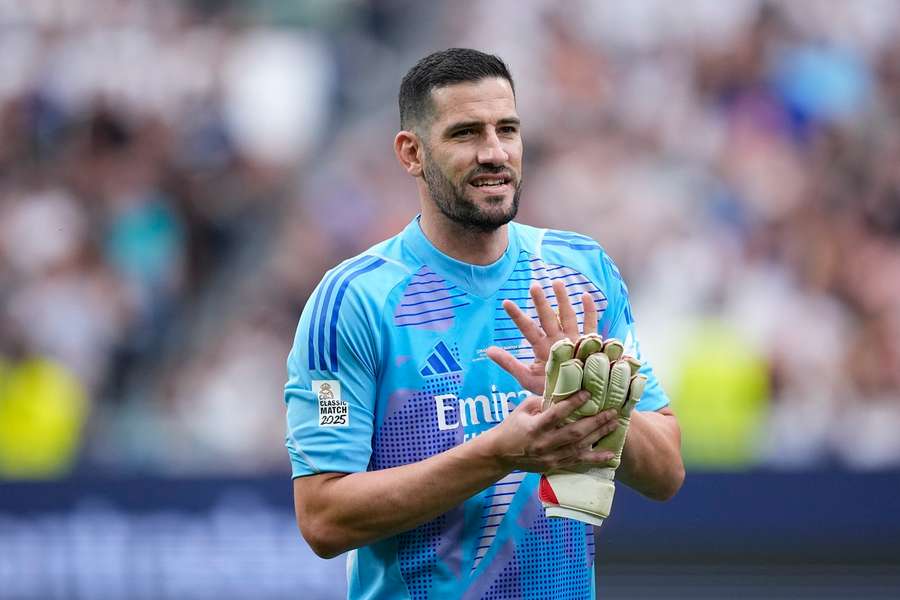 Kiko Casilla, con Real Madrid Leyendas Kiko Casilla, con Real Madrid Leyendas