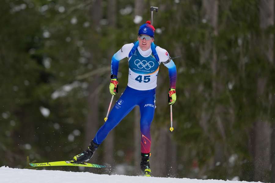 Adamov počas pretekov.