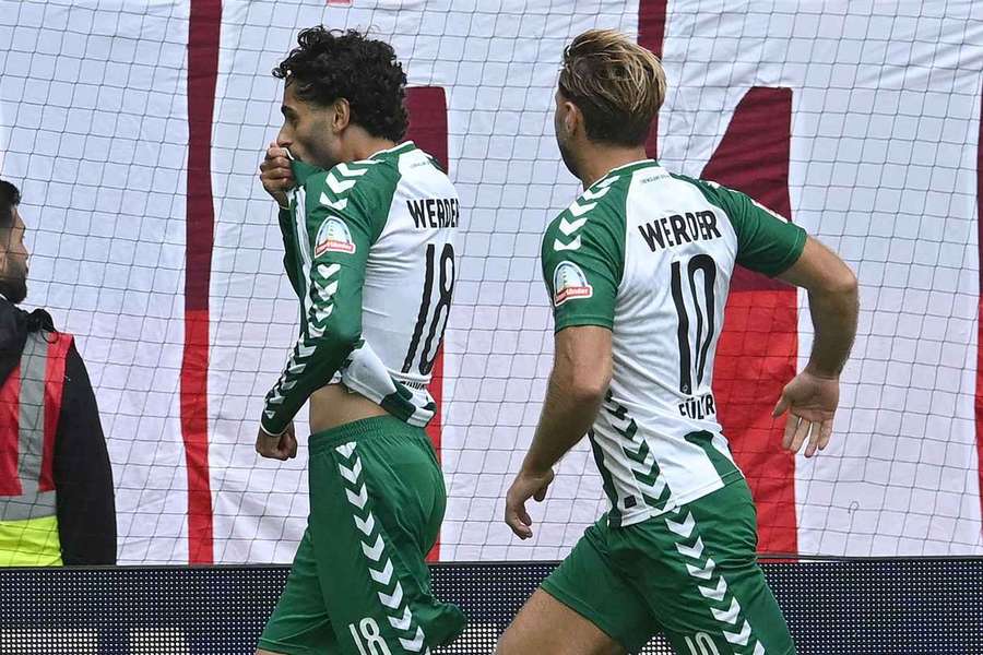 Dinkci und Füllkrug nach em 1:0
