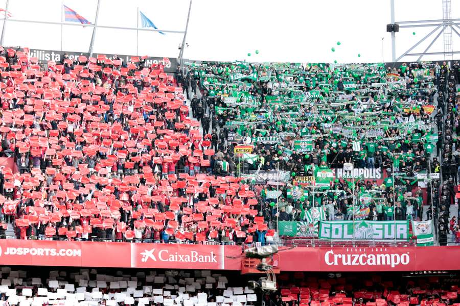 El Sevilla recurrirá la sanción de cierre parcial del Pizjuán El Sevilla recurrirá la sanción de cierre parcial del Pizjuán