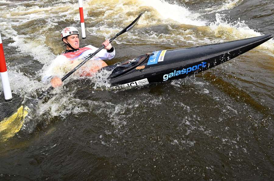 Krejčí ovládl kayakcross na mistrovství Evropy, Samková získala bronz