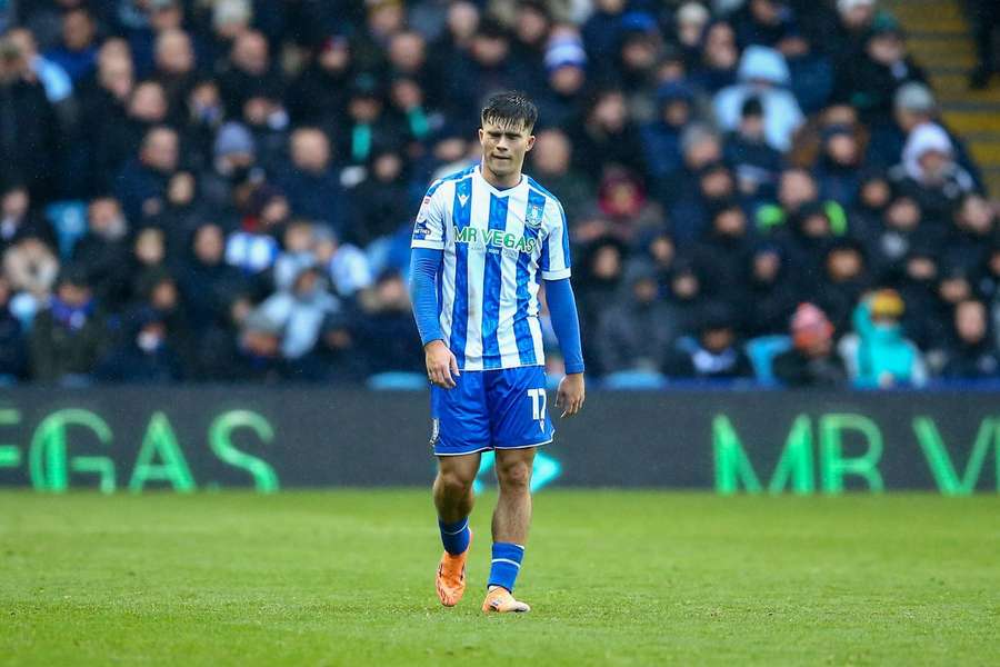 Sheffield Wednesday boss Pedersen: Man Utd very happy with Amass progress Sheffield Wednesday boss Pedersen: Man Utd very happy with Amass progress