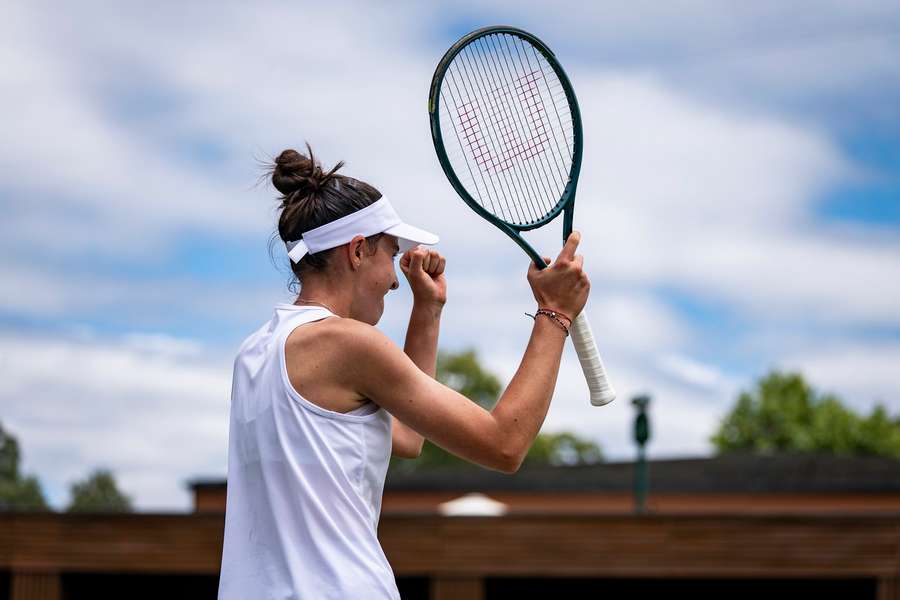 Pohánková sa môže tešiť z wimbledonského titulu. Pohánková sa môže tešiť z wimbledonského titulu.