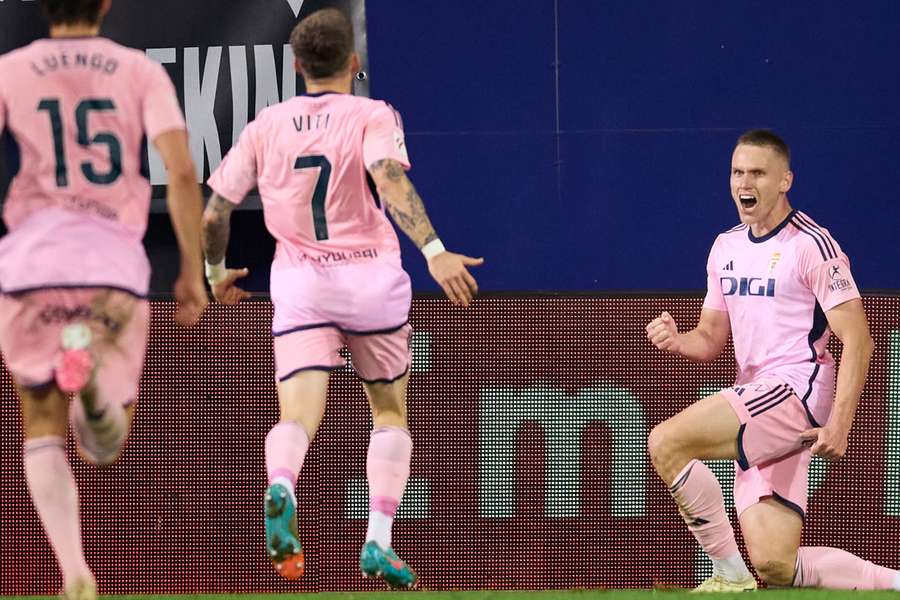 Alemao celebra su gol con el Oviedo
