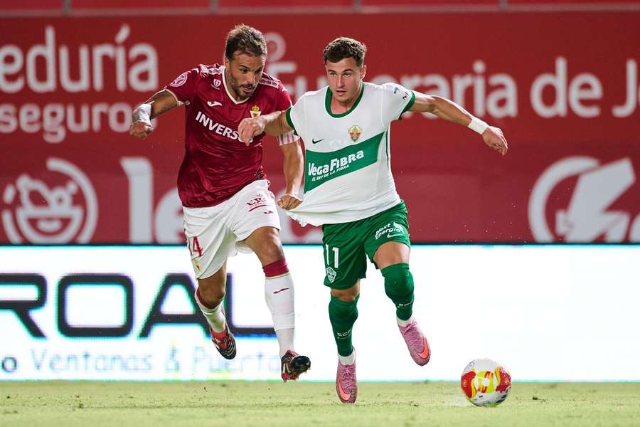 El Elche sucumbe en Murcia El Elche sucumbe en Murcia