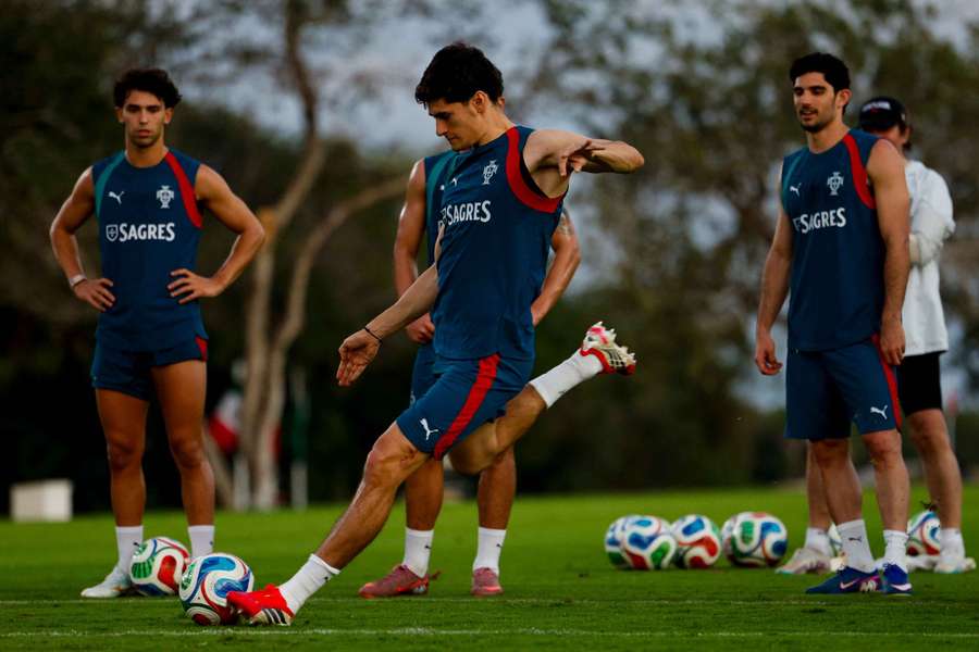 António Silva, João Félix e Gonçalo Guedes no treino António Silva, João Félix e Gonçalo Guedes no treino