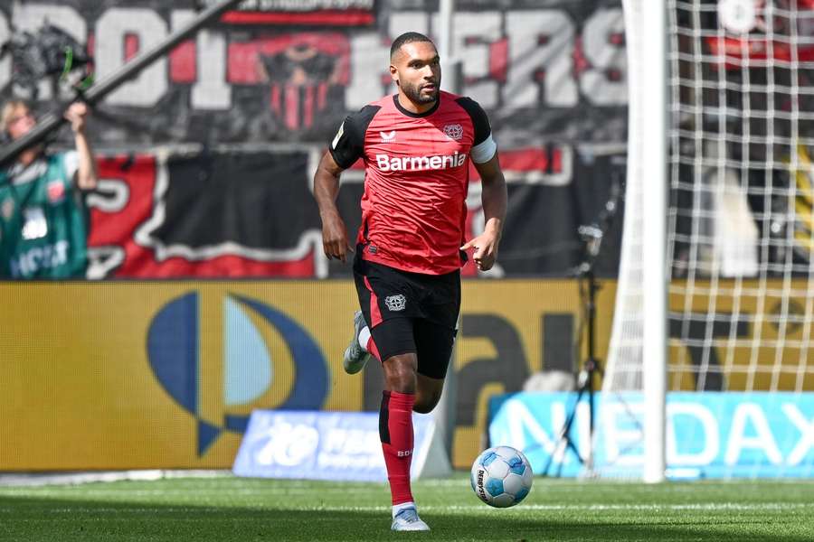 Man United join race to sign Bayer Leverkusen star Jonathan Tah Man United join race to sign Bayer Leverkusen star Jonathan Tah