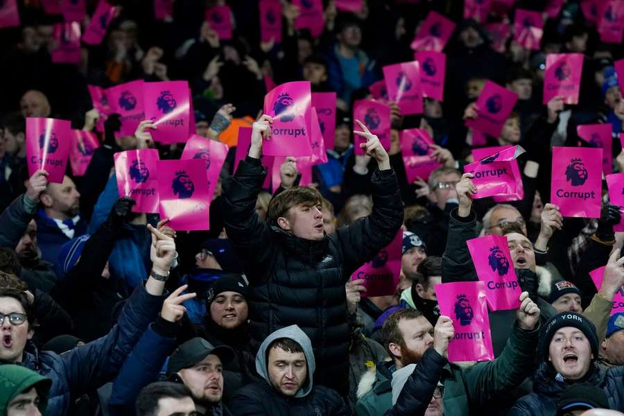 De Everton-fans zijn niet blij met de maatregel genomen tegen hun club