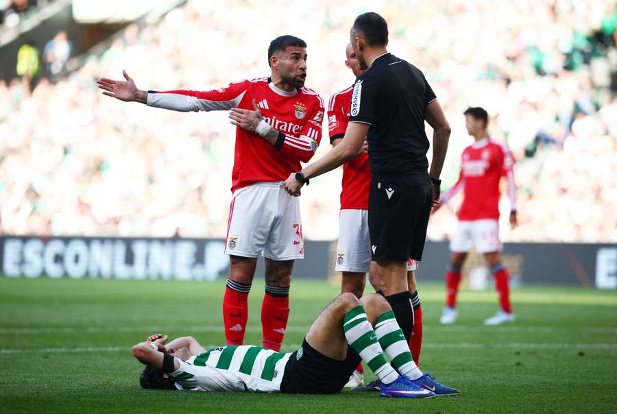Otamendi ao serviço do Benfica