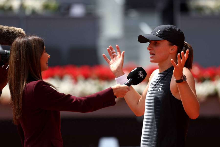 Gładkie zwycięstwo energicznej Świątek w Madrycie, kibice czekają na więcej