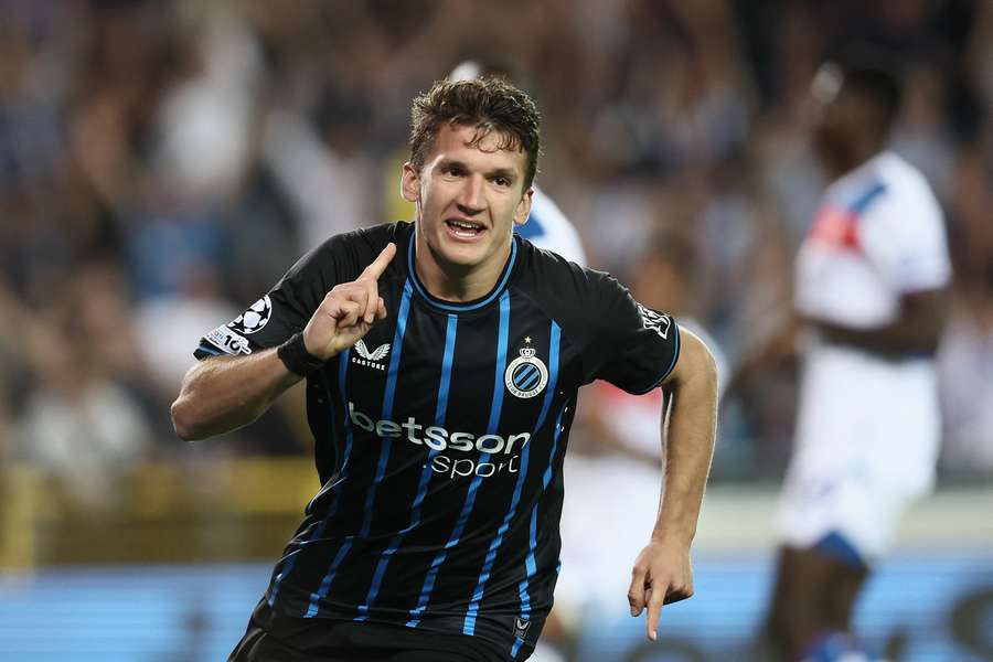 Christos Tzolis célébrant son but face aux Rangers avec le Club Bruges, le 27 août 2025.