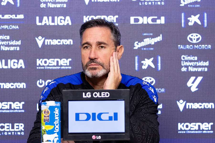 Vicente Moreno, na coletiva antes da partida entre Osasuna e Valladolid