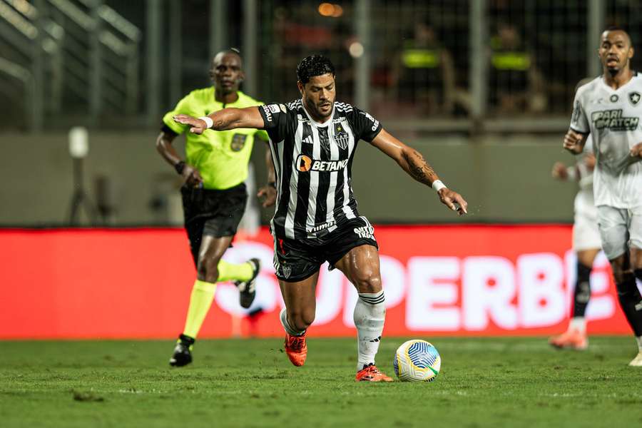 Hulk durante partida contra o Botafogo